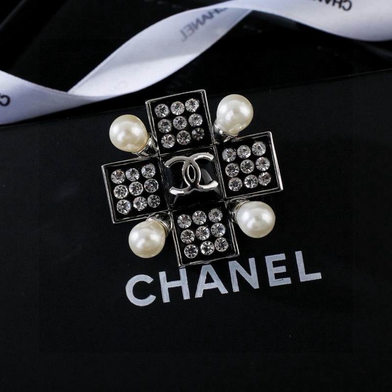 Chanel Brooch 05yxs93